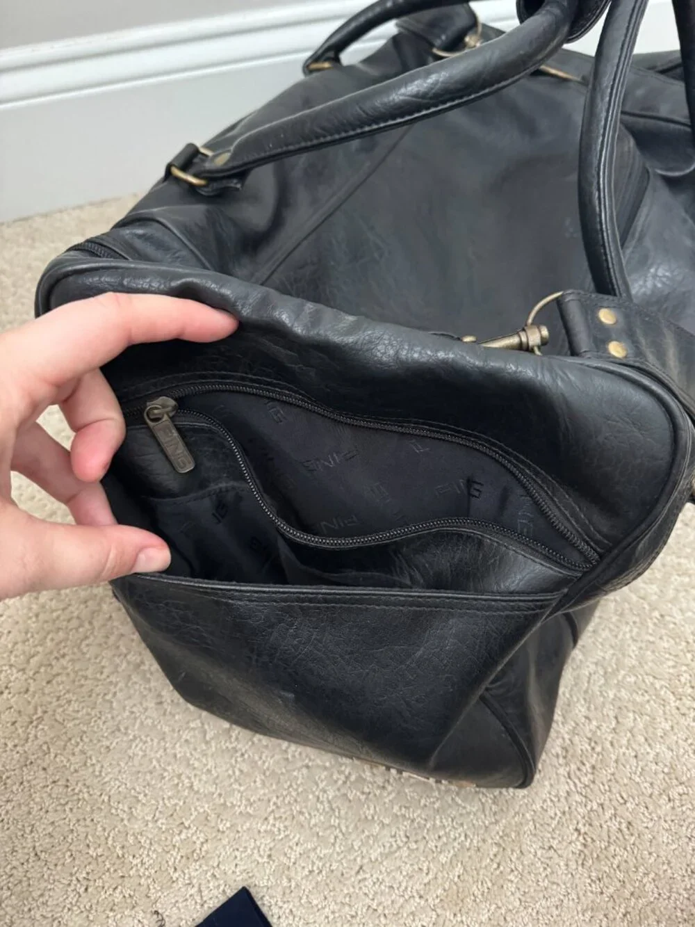 Ping Golf Vintage Leather Duffle Bag Black Leather Embroidered Adjustable Detach